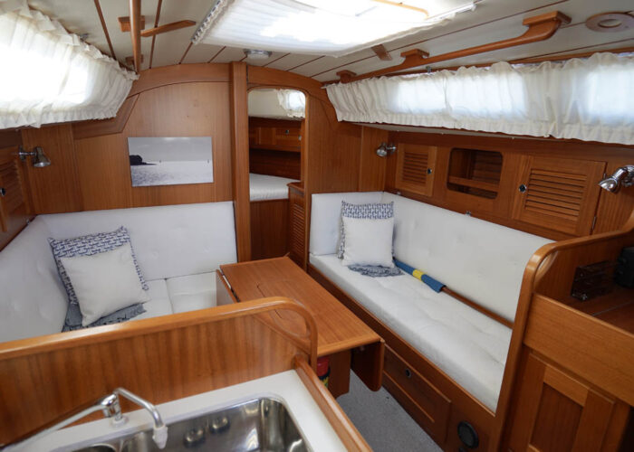 Hallberg-Rassy 34 27