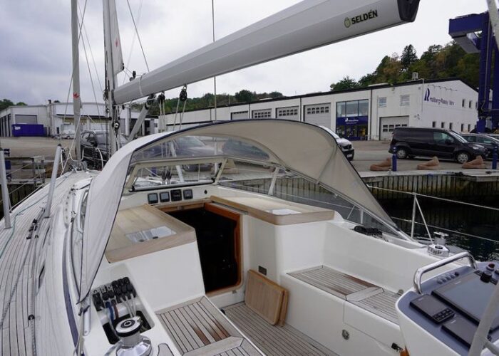 Hallberg-Rassy 412 9