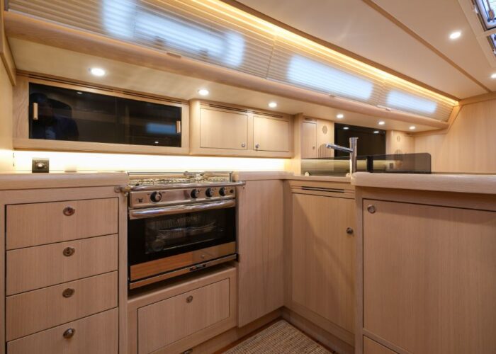 Arcona 435 Carbon, ELINE V 13