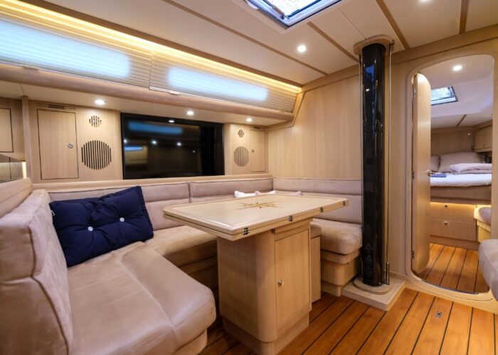 Arcona 435 Carbon, ELINE V 17