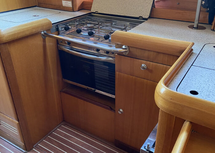Bavaria 46 14