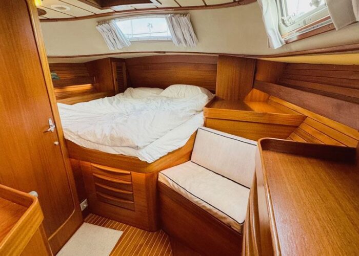 Hallberg-Rassy 45 53