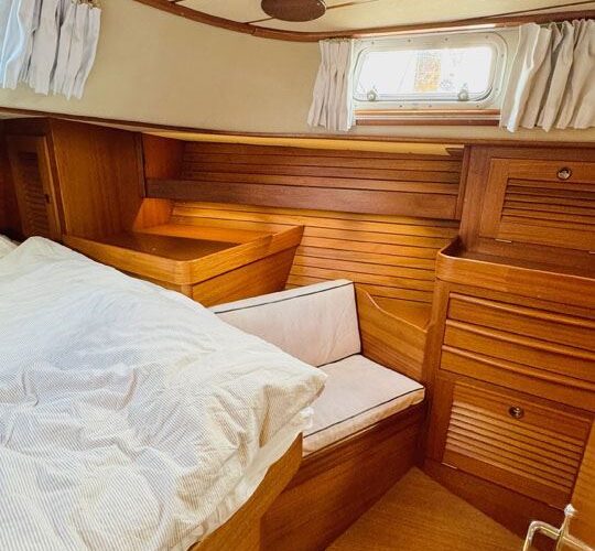 Hallberg-Rassy 45 56