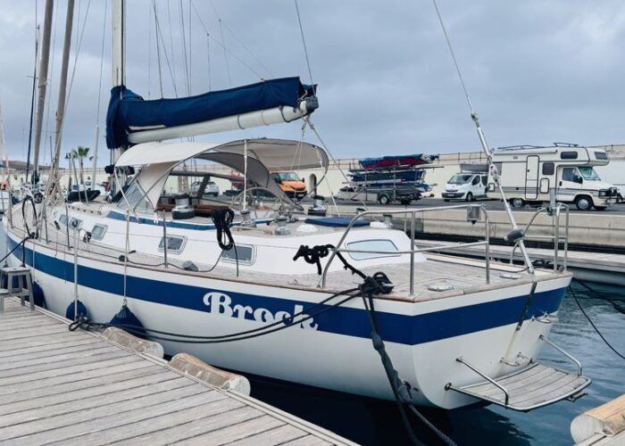 Hallberg-Rassy 45 8