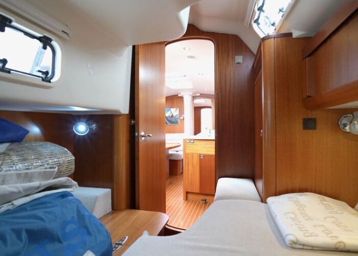 Sweden Yachts 40 65