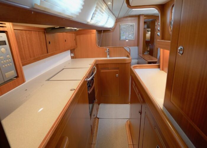 Hallberg-Rassy 44 103