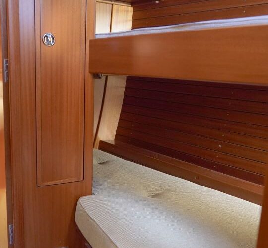 Hallberg-Rassy 44 111