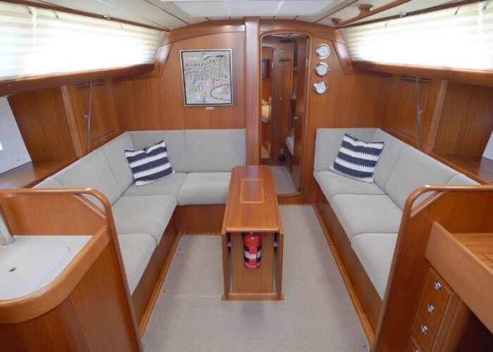 Hallberg-Rassy 44 49