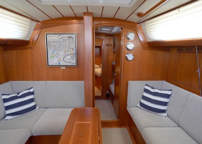 Hallberg-Rassy 44 54