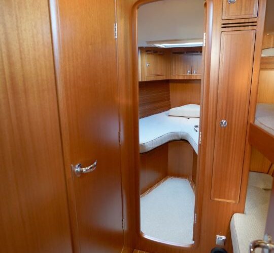 Hallberg-Rassy 44 56