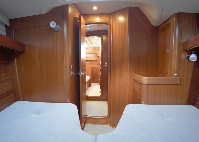 Hallberg-Rassy 44 72