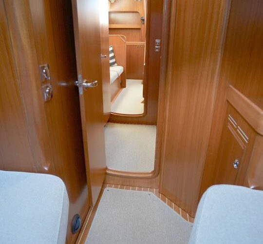 Hallberg-Rassy 44 73