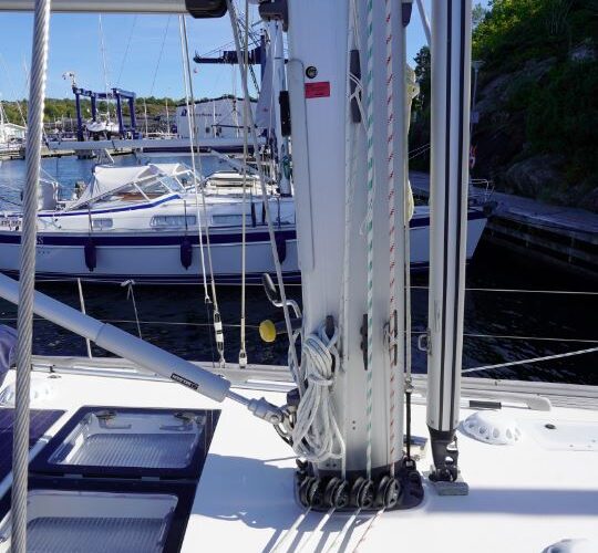 Hallberg-Rassy 44 9