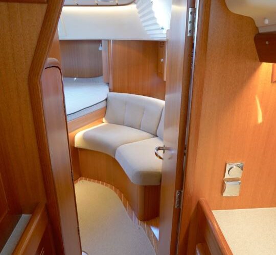 Hallberg-Rassy 44 90