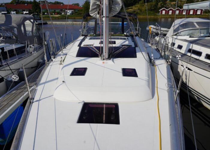 Dufour 410 Grand Large 14