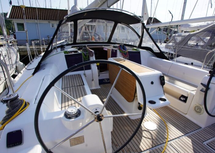 Dufour 410 Grand Large 18