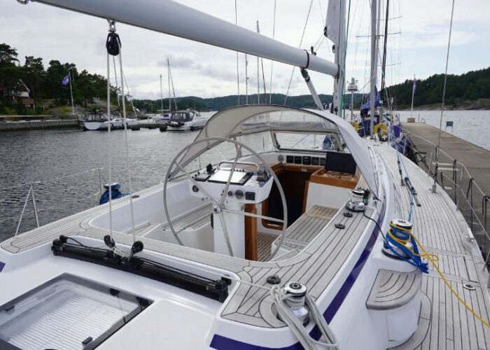 Hallberg-Rassy 44 17