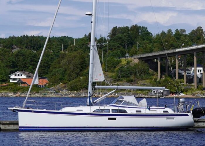 Hallberg-Rassy 44 2