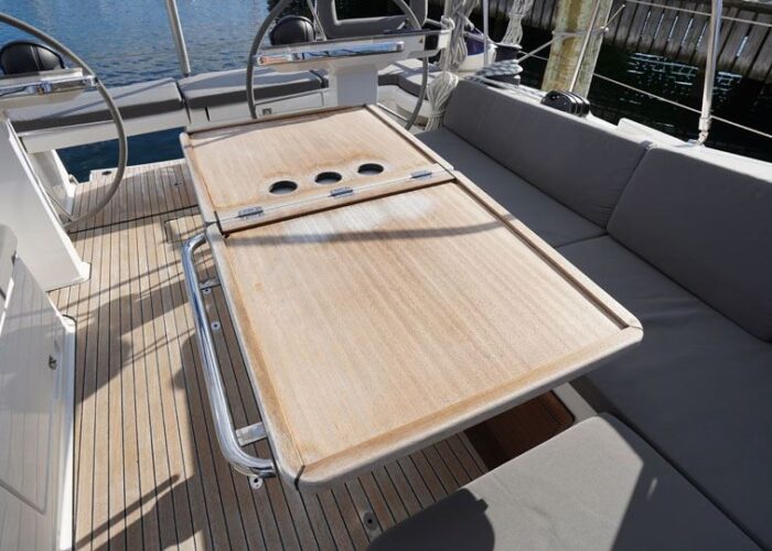 Bavaria Vision 42 13