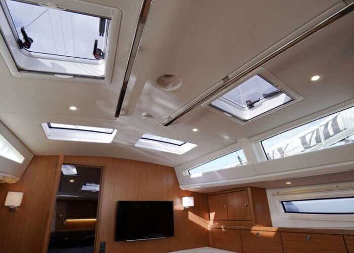 Bavaria Vision 42 15