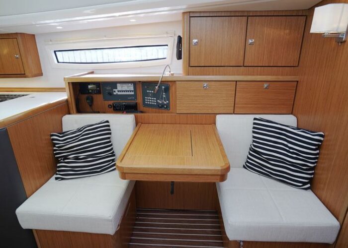 Bavaria Vision 42 16