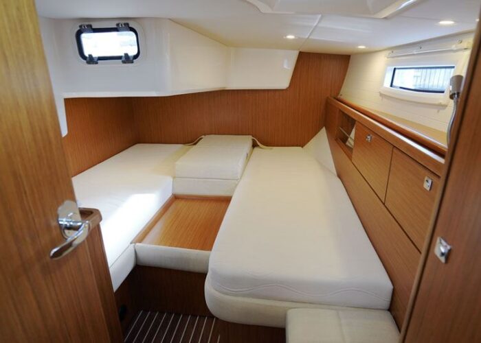 Bavaria Vision 42 24