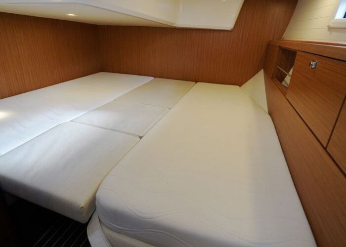 Bavaria Vision 42 25