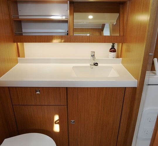 Bavaria Vision 42 27