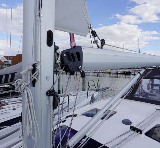 Bavaria Vision 42 7