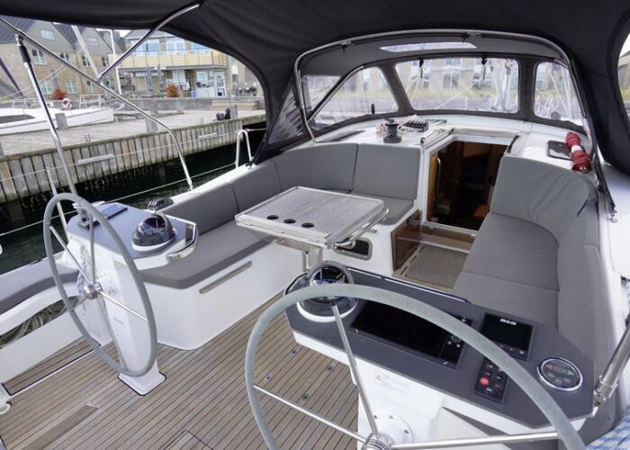 Bavaria Vision 42 8