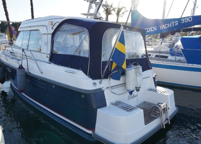 Nimbus 320 Coupe 3