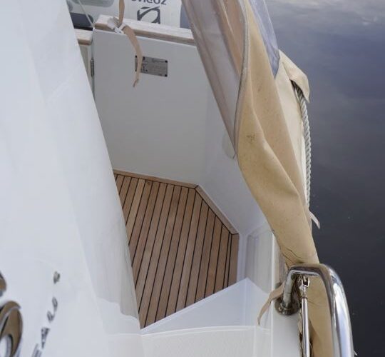 Beneteau Swift Trawler 34 23