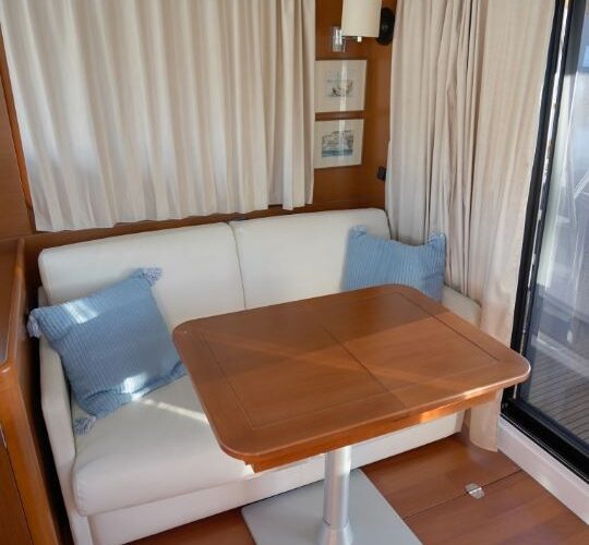 Beneteau Swift Trawler 34 29