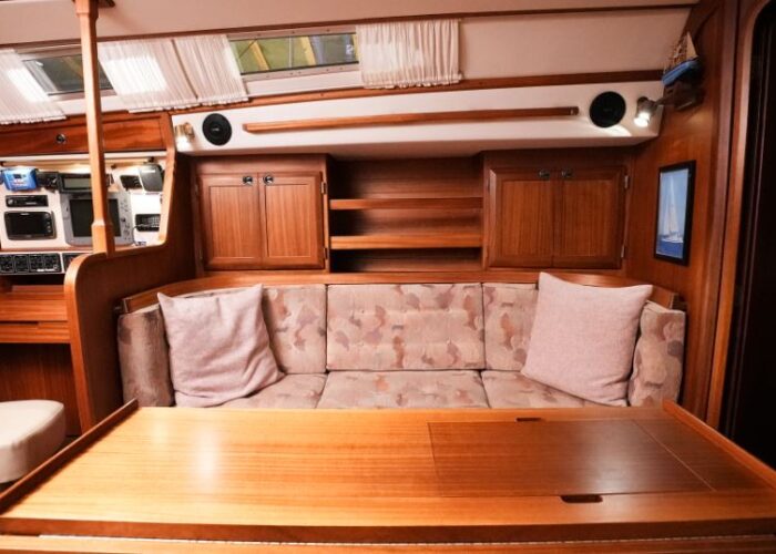 Sweden Yachts 370 14