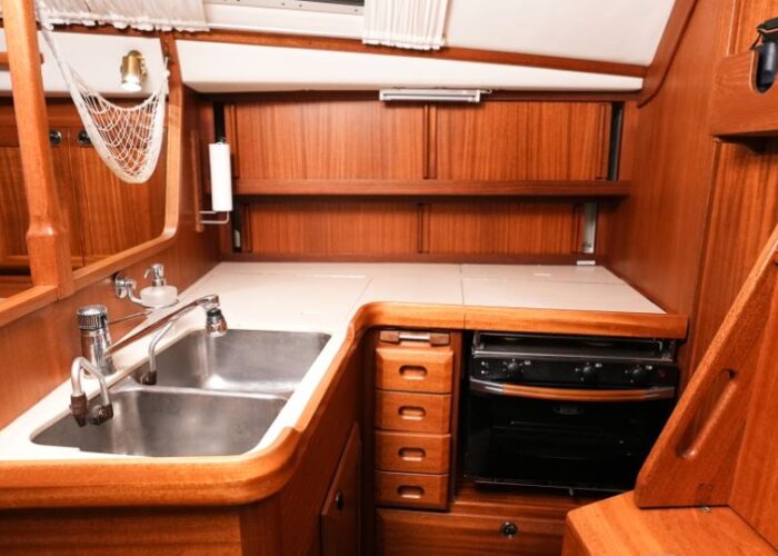 Sweden Yachts 370 18