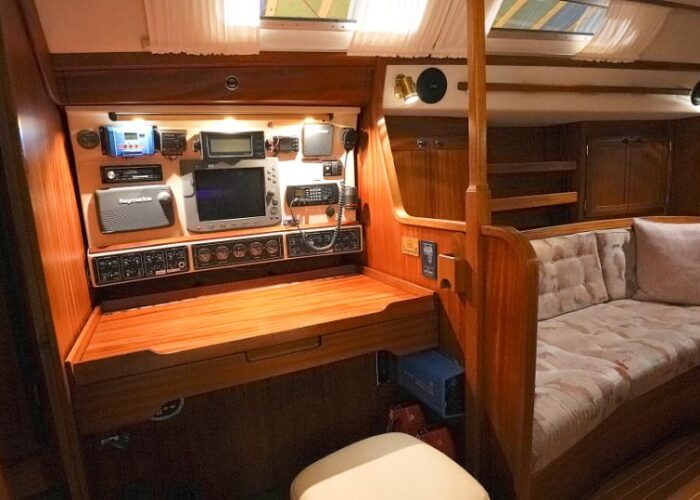 Sweden Yachts 370 21