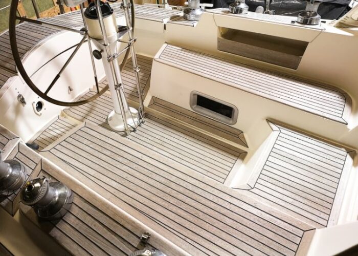 Sweden Yachts 370 9