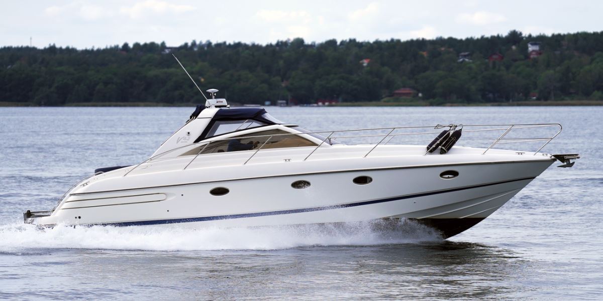 Princess V42, DECKADENCE 1 Main