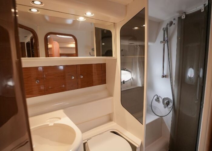 Princess V42, DECKADENCE 27