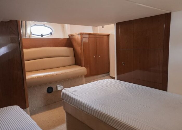 Princess V42, DECKADENCE 35