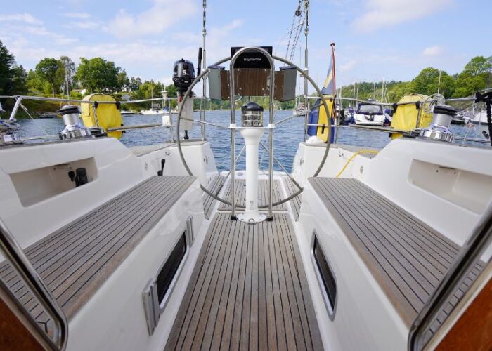 Sweden Yachts 45, LEONA 33