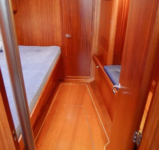 Sweden Yachts 45, LEONA 39