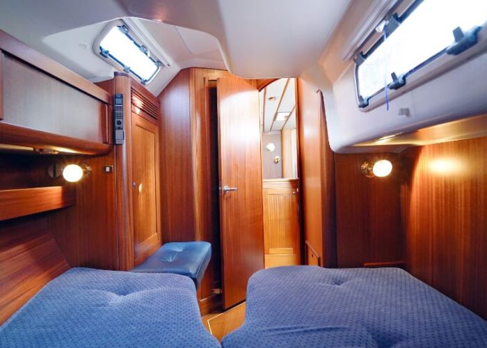 Sweden Yachts 45, LEONA 70