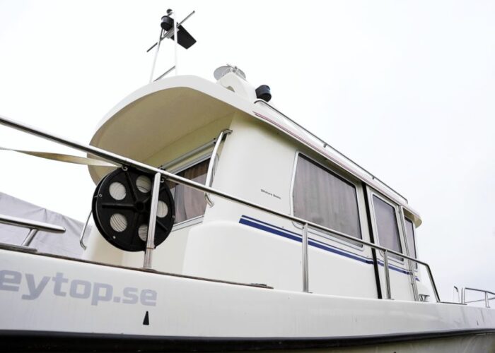 Minor Offshore 27, ELEPHANTEN 10