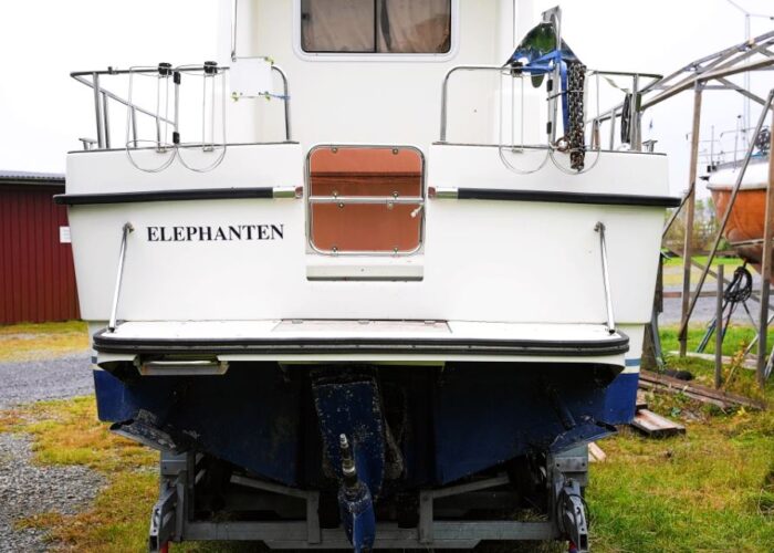 Minor Offshore 27, ELEPHANTEN 11