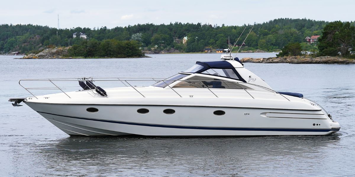 Princess V42, DECKADENCE 1 Main