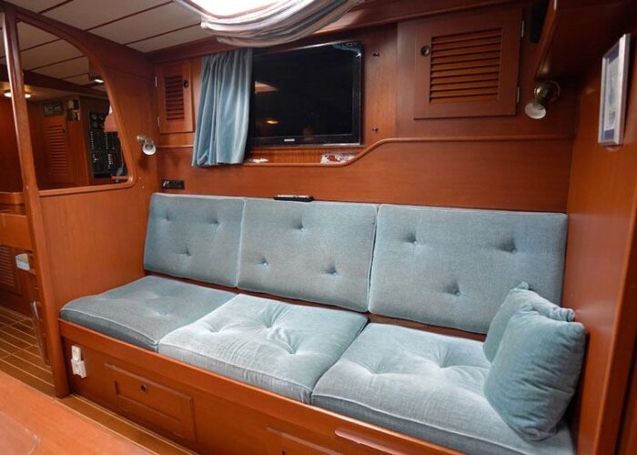 Hallberg-Rassy 49 43