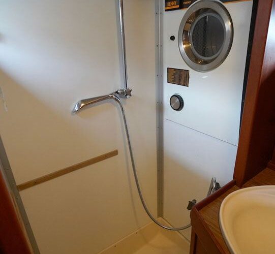 Hallberg-Rassy 49 57