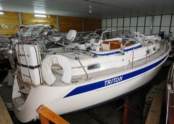 Hallberg-Rassy 37, TRITON